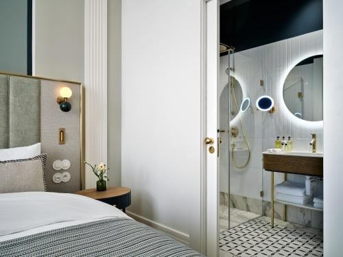 Hotel Altus Palace - Destigo Hotels Room Type - Junior Suite