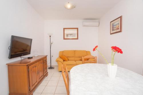 Holiday Home Luka - image 7