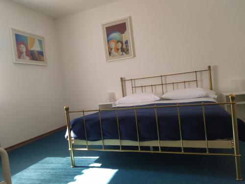 Doge Inn - image 6