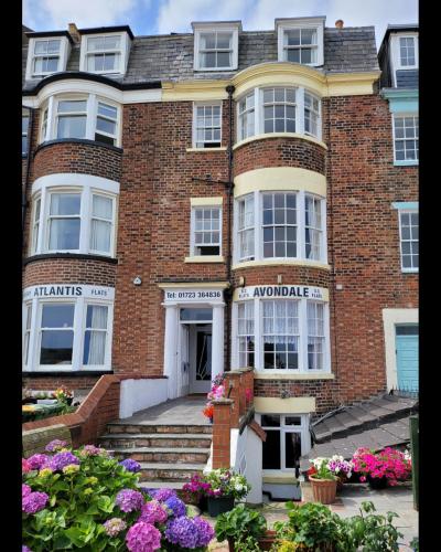 Exterior view, Sea View flat 4 fast WIFI & FREE parking in Scarborough