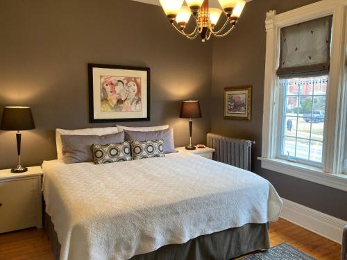 Queen Room with Balcony