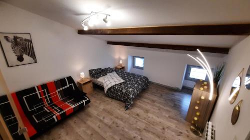 Suite 3 pièces chambre+cuisine+SDB centre ville - Saint-Martin-sur-Lavezon