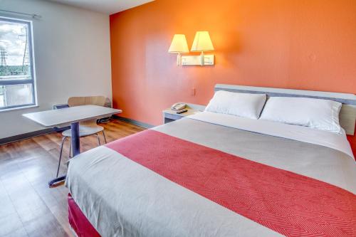 Motel 6-Amherst, NY - Buffalo in Amherst, USA