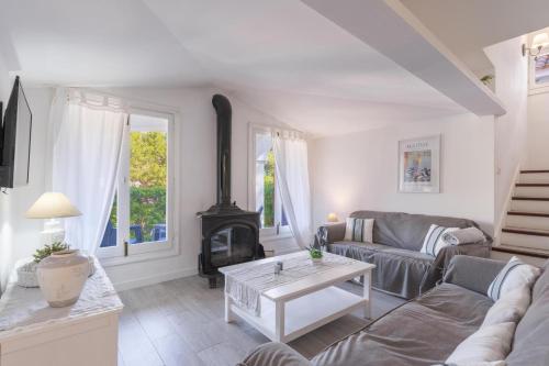  Gorgeous renovated Cala Sant Vicenc Beach Villa in Cala de Sant Vicenc