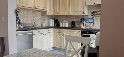 Picture of Flat 12 Sebastian Court - 2 Beds With A Four Poster