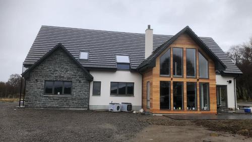 Rest At Last - Highland Apartment with Private hot tub