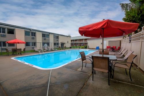 Red Roof Inn and Suites Herkimer