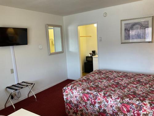 Front Street Inn - image 11