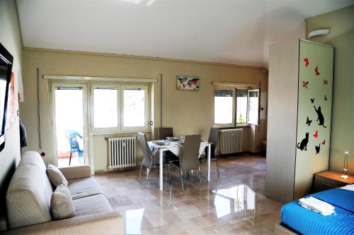 Colli Albani Apartment - image 2