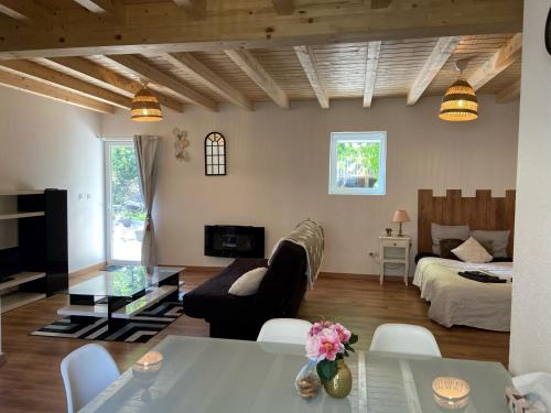 Le Noyer: Petit chalet cosy proche de Mulhouse - Apartment - Riedisheim