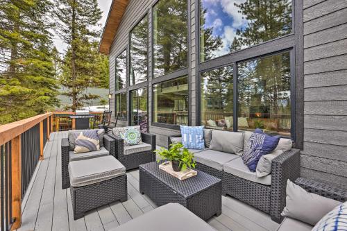 Family-Friendly McCall Cabin Pool Access and Bikes