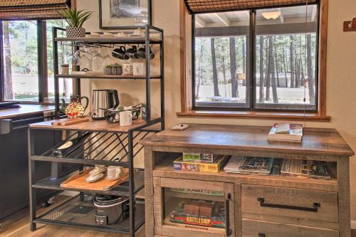 Fireplace, Deck & Grill: Pinetop Cabin Rental!, Pinetop-Lakeside (photo 9)