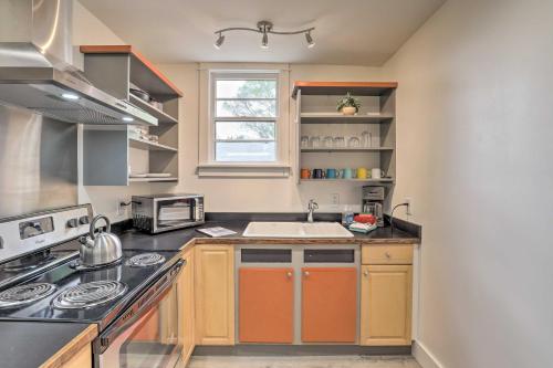 Weaverville Studio about 9 Mi to Dtwn Asheville! in Weaverville, USA
