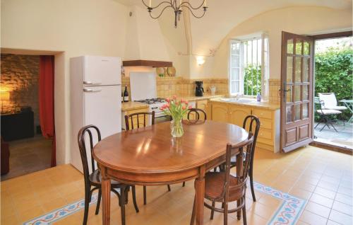 Amazing Home In Castelnau-valence With Kitchen