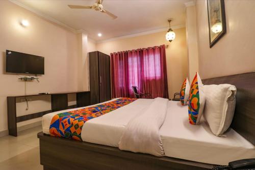 Deluxe Room (2 Adults + 1 Child) image 6