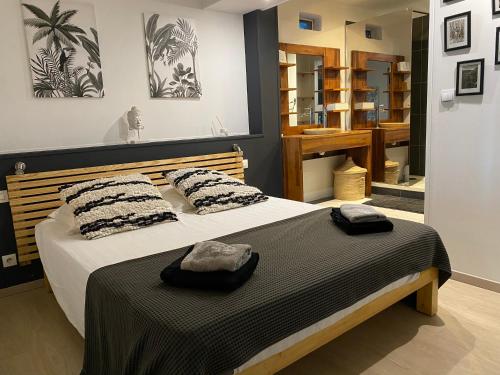 Centre & plage - T2 cosy avec terrasse & jardin, Saint-Gilles-les-Bains (Foto 8)