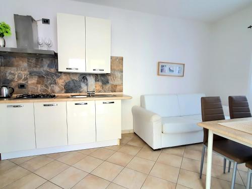 Dommos Limone - Appartamenti in residence con piscina