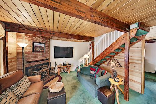 Summit Basecamp in Big Bear Lake, USA