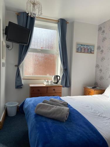 Standard Double Room image 4
