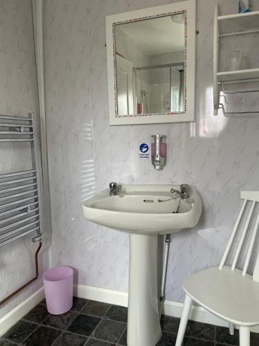 Standard Double Room image 2
