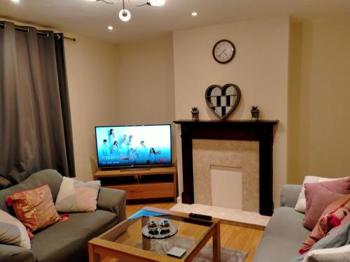 Spacious 3Bed House in Walsall with parking onsite gîte à louer Huntington