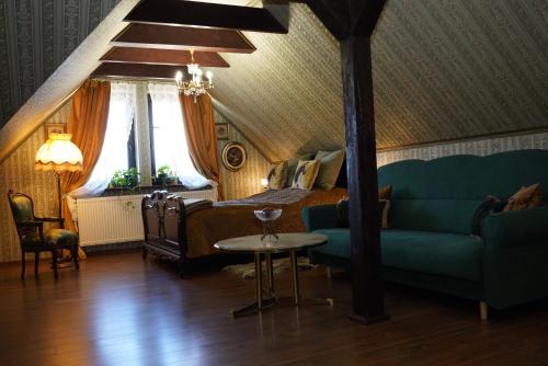 Królowa Luiza i Wiking (Krolowa Luiza i Wiking) in Старе Яблонське