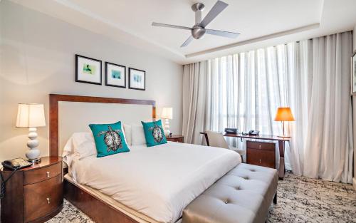 Oceanfront Palm Beach Resort & Spa Singer Island in Riviera Beach, USA