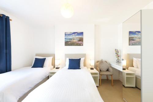 Tee-Side Guest House Room Type - Deluxe Double Room