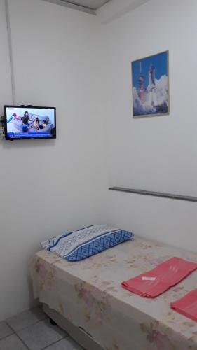 المرافق, Sua Kitnet na Praia 12 Atencao PEQUENA So pra dormir Ambiente Familiar Ar Cond TV Microondas Frigoba in Centro de Vila Velha