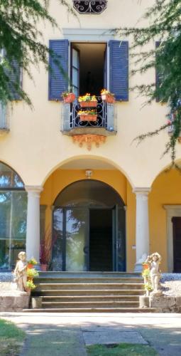  Villa Riva Lago - Apartment with parking in Tavernola Bergamasca