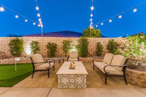 GAMEROOM, King Beds, Movie Projector, Heated Saltwater Pool, Golf and Games!, Indio (zdjęcie 8)