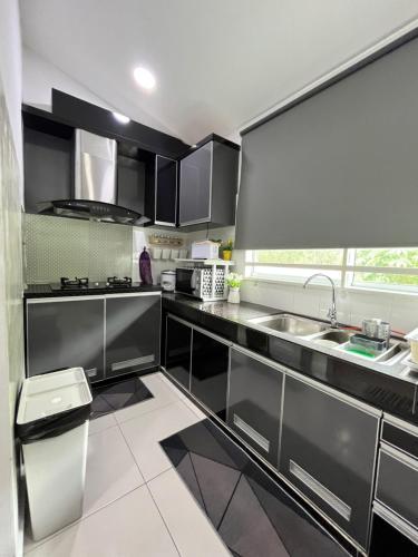 Aisyah's Homestay Kijal in Bandar Kijal