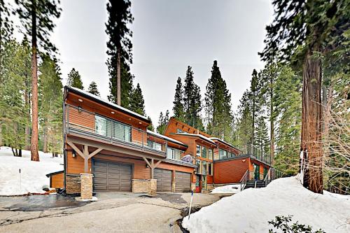 Modern Mountain Getaway