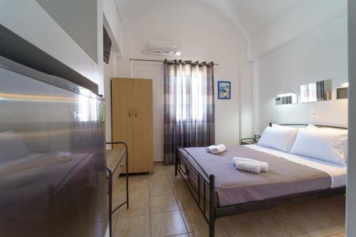 Marousi Rooms - image 7