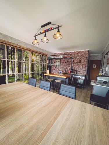 Van Gogh gare By Joyca Chambre privée (Van Gogh gare By Joyca Chambre privee) in Epinal