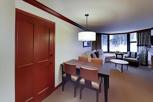 Resort at Squaw Creek's 521 & 523, Olympic Valley (Foto 9)