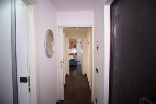Like Romeo Suites - 출입구
