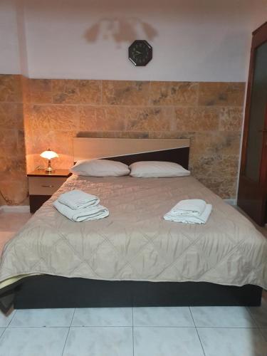  Soullas Apart -Ελληνικη- in Ermoupoli