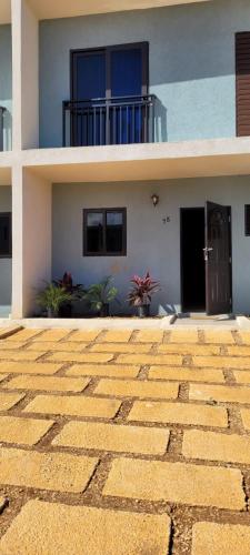 Vista exterior, Retreat by the Beach Lovely New 2 Bedroom in Discovery Bay