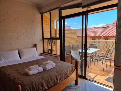 Tuggeranong Short Stay #10 - Sleeps 6