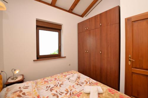 One-Bedroom Holiday Home image 3