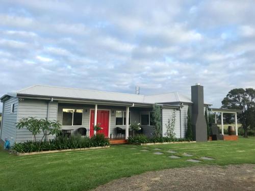 Kinloch Cottage renovated to new on Daisy Hill Vineyard Hunter Valley