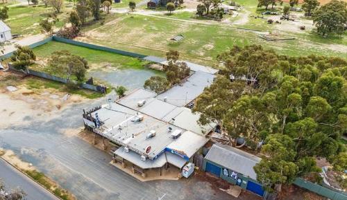 TORRUMBARRY MOTEL