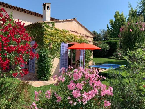 Beautiful villa near Valbonne with garden