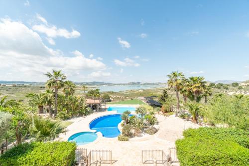 Luxury Villa with Spectacular Lake Views! Amazing Pools Costa Blanca gîte à louer Jacarilla