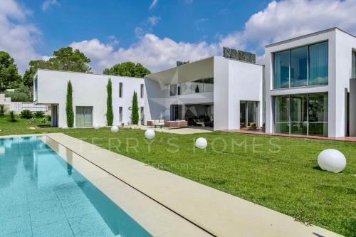 Leo by Terry's Homes gîte à louer Mandelieu-la-Napoule