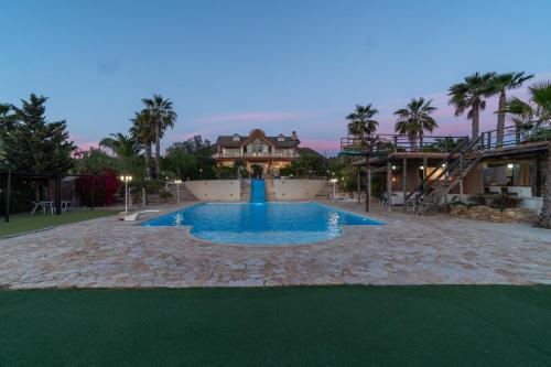  Luxury Villa with Spectacular Lake Views! Amazing Pools Costa Blanca in 03300 Orihuela