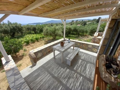 Koroni Stone House, newly built studios by the sea