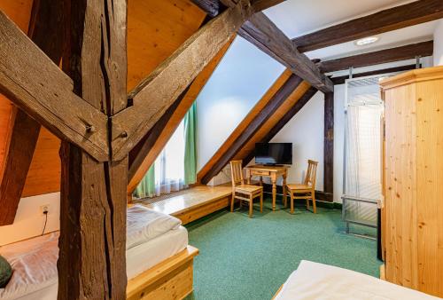 Wellness Hotel Zámeček Room Type - Standard Twin Room