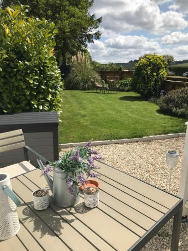 Newly Renovated 5 Star Cosy-Up Romantic Cottage NEAR LONGLEAT